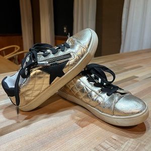Nina Girls (13) Gold Star Sneakers